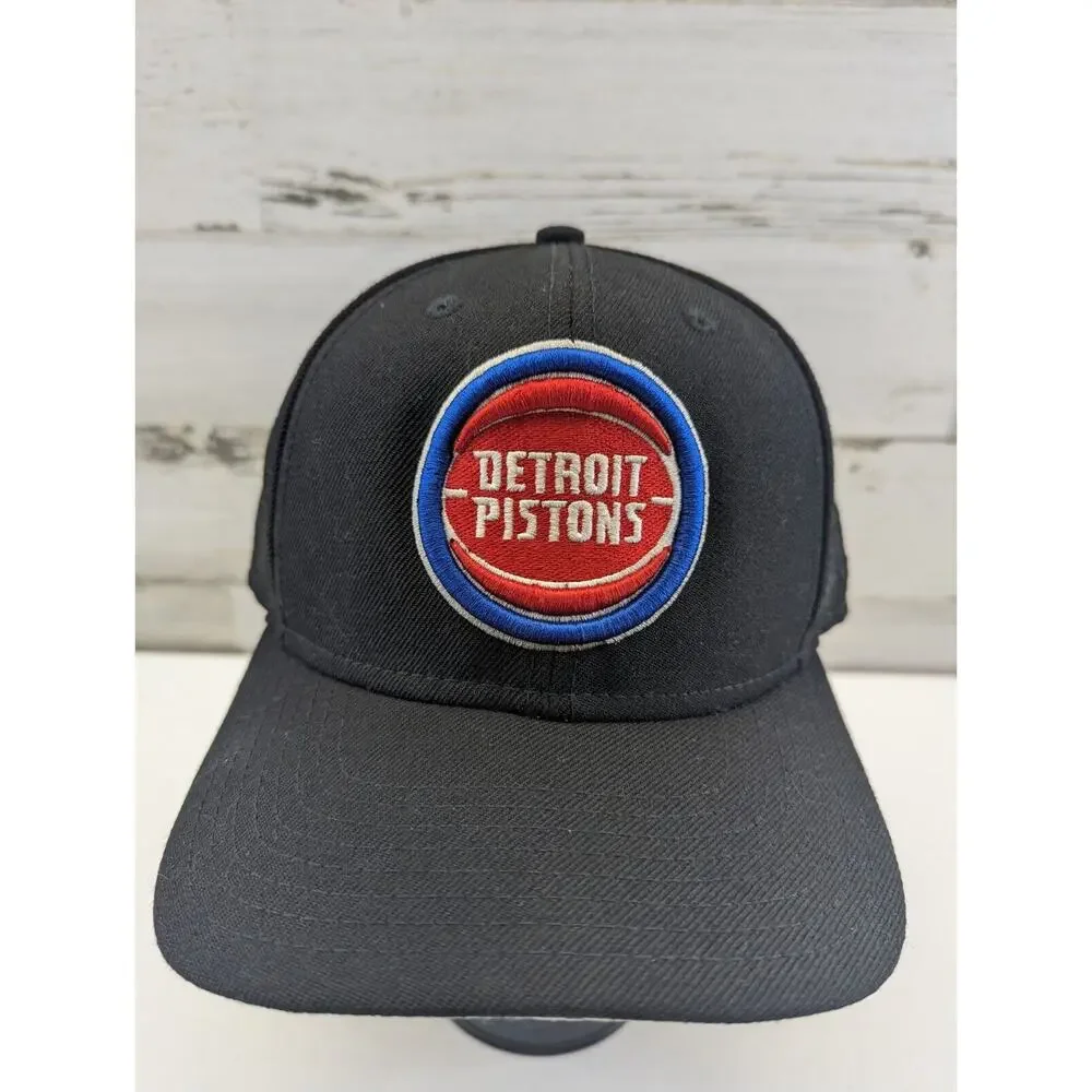 New Era 9Fifty OTC NBA Detroit Pistons‎ 2Tone Snapback OSFM Adjustable NBA Hat